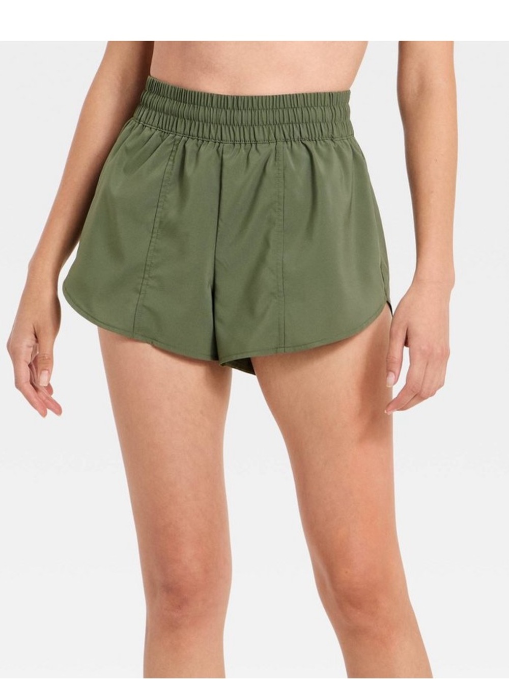 Women's Woven Mid Rise Active Shorts.